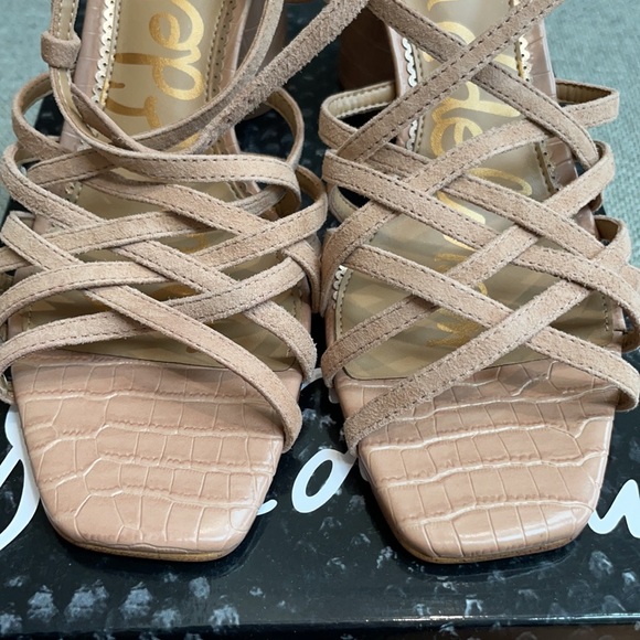 New: Sam Edelman sandal in almond - Picture 10 of 15